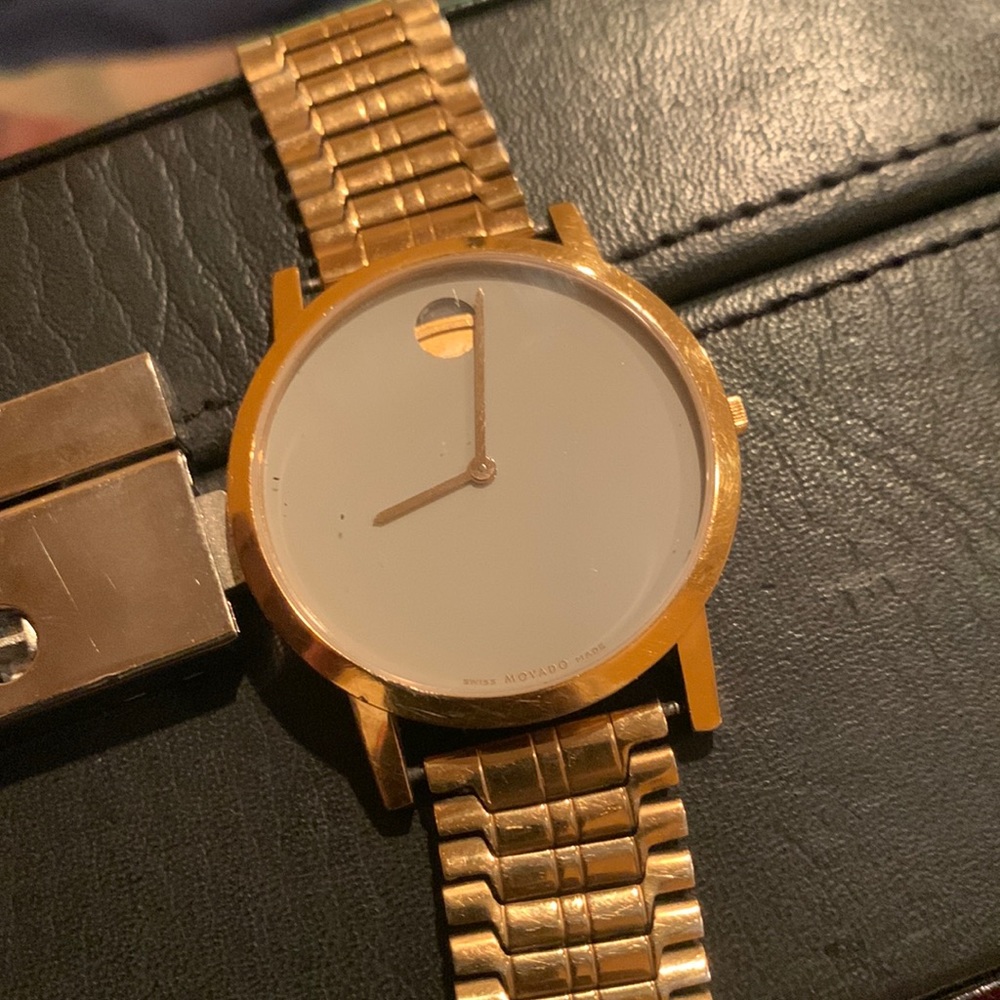 White Face Gold Movado watch (Men)